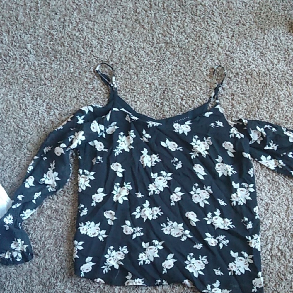 Floral open shoulder shirt